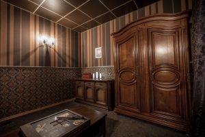 Escape Room - Wizard's Cabinet